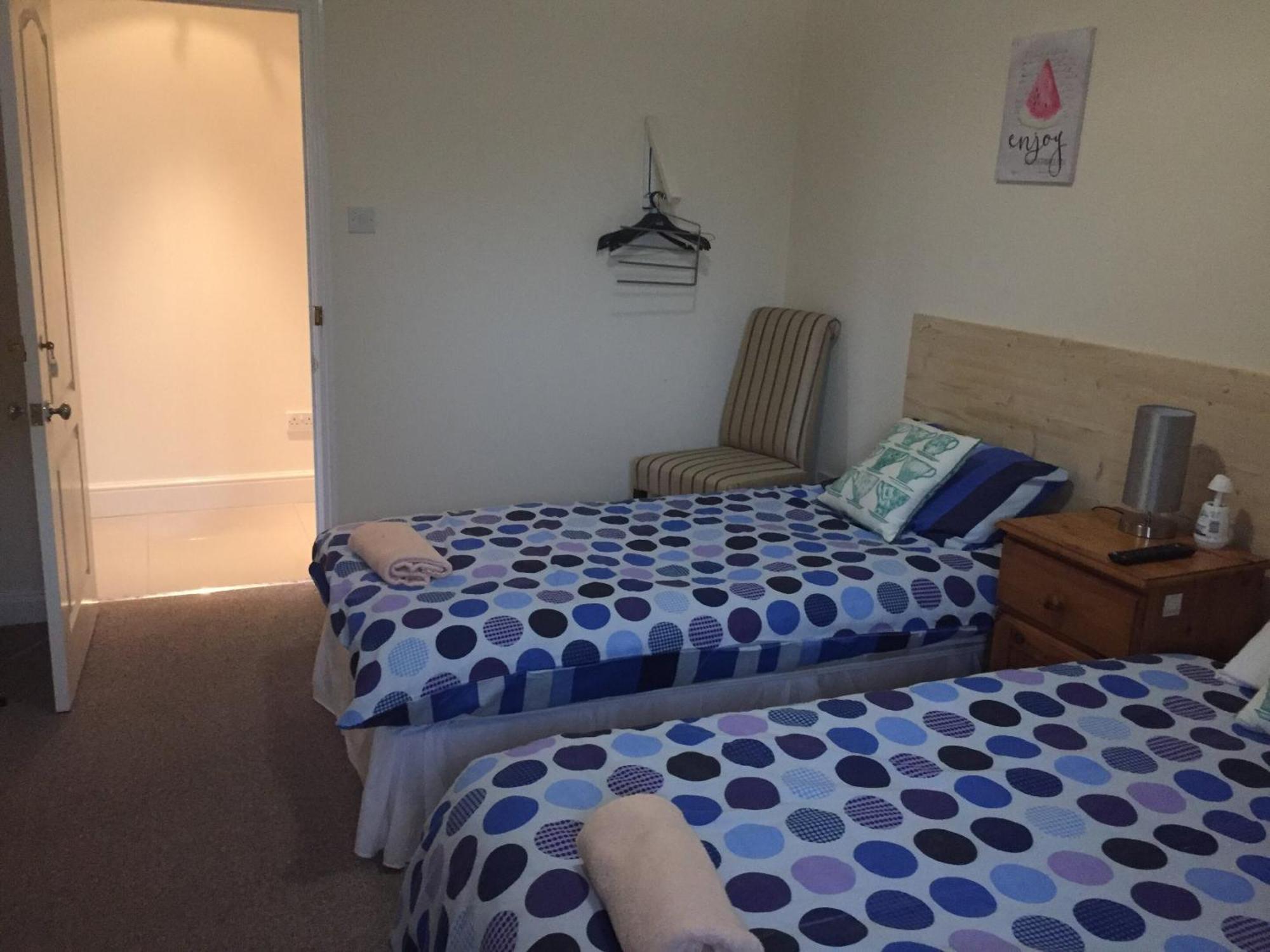 Hogwarts Bed And Continental Breakfast Vila Sheerness Quarto foto